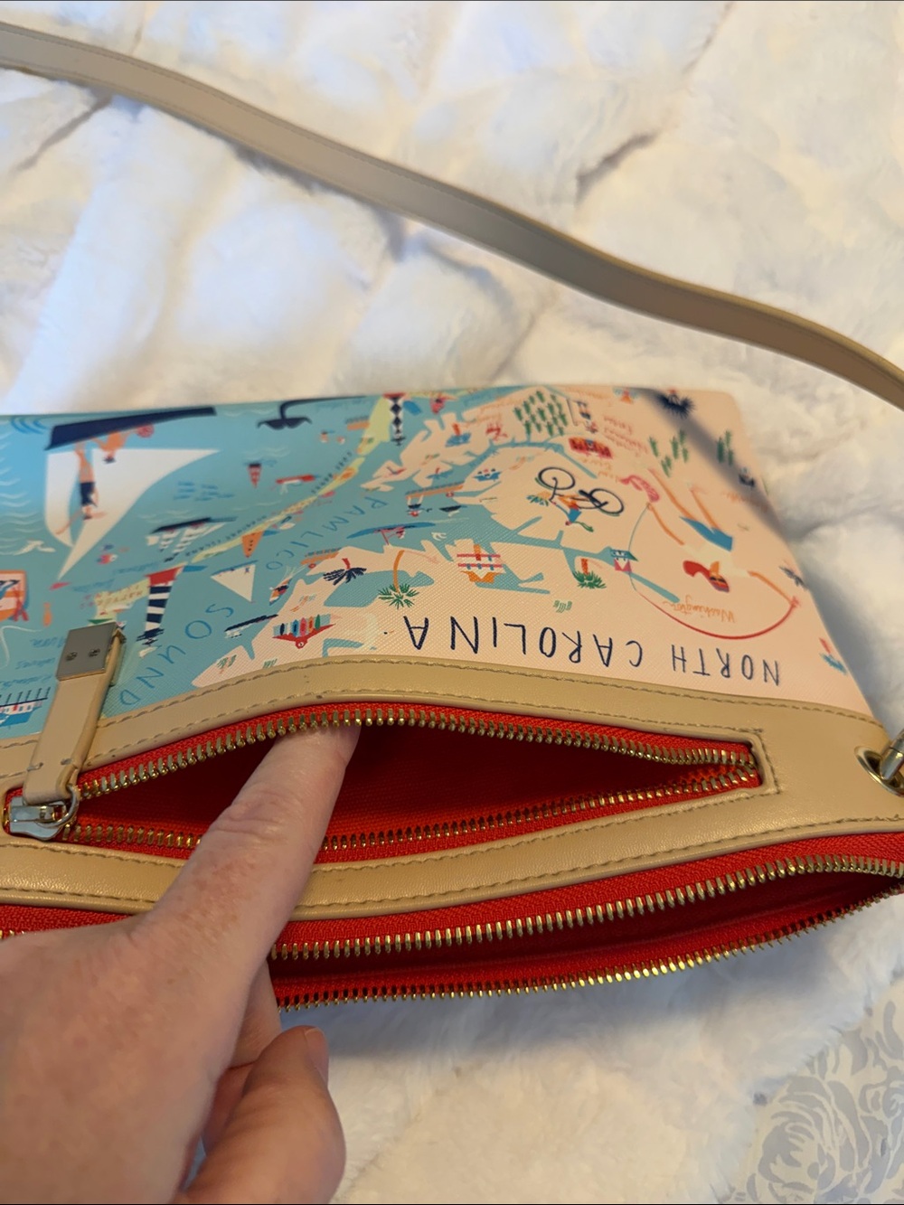 Spartina 449 Mint, Cream & Red Outer Banks North Carolina crossbody - Picture 3 of 6